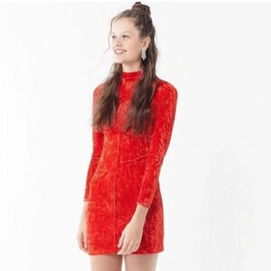 Urban Outfitters Red Velvet Long Sleeve NWOT   Mock Neck Mini Dress Size L